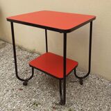 Red side table in Skaï