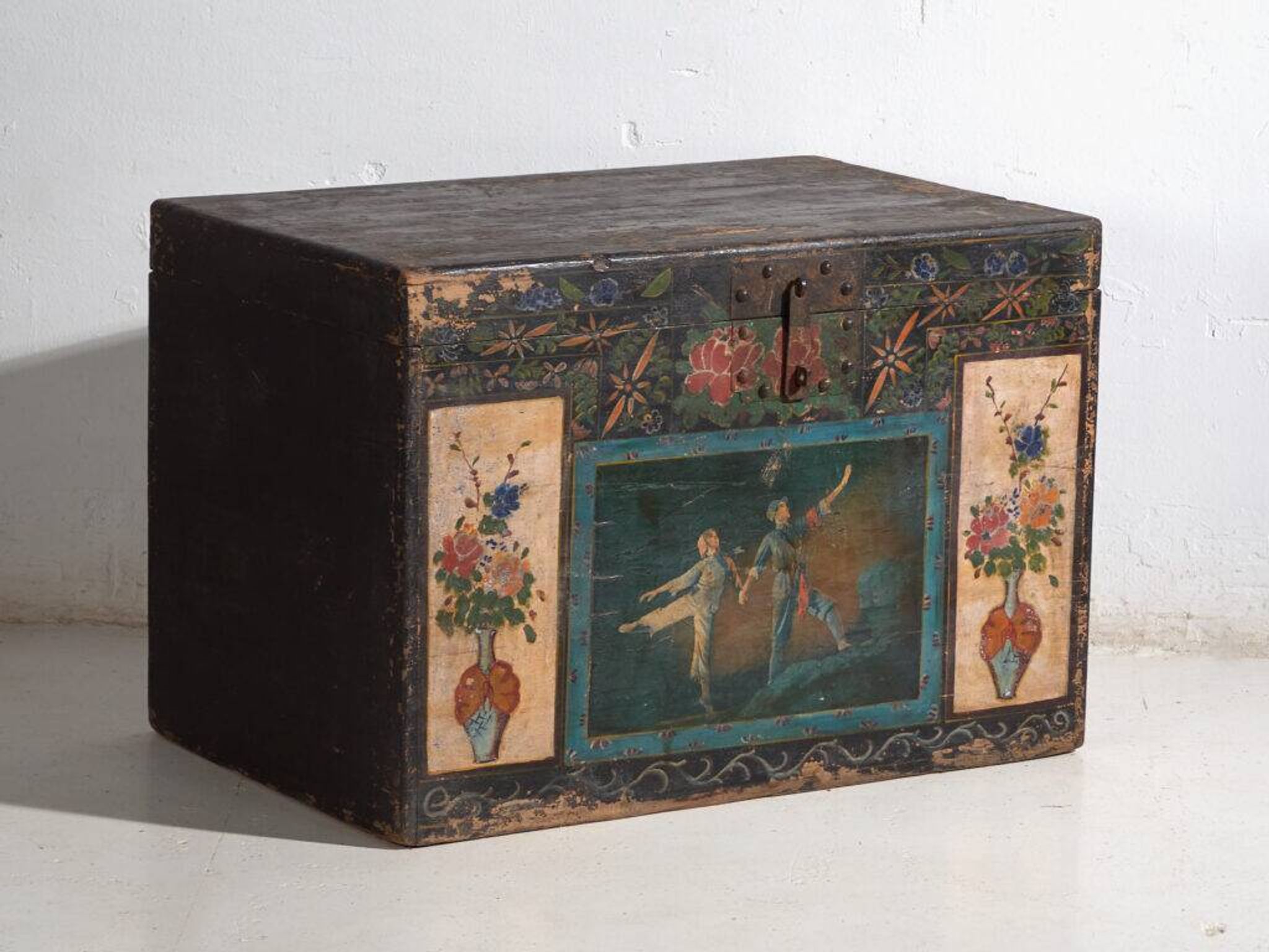 Antique Chinese chest painted in pine wood – China, circa 1900