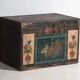 Coffre chinois ancien peint en bois de pin – Chine, circa 1900