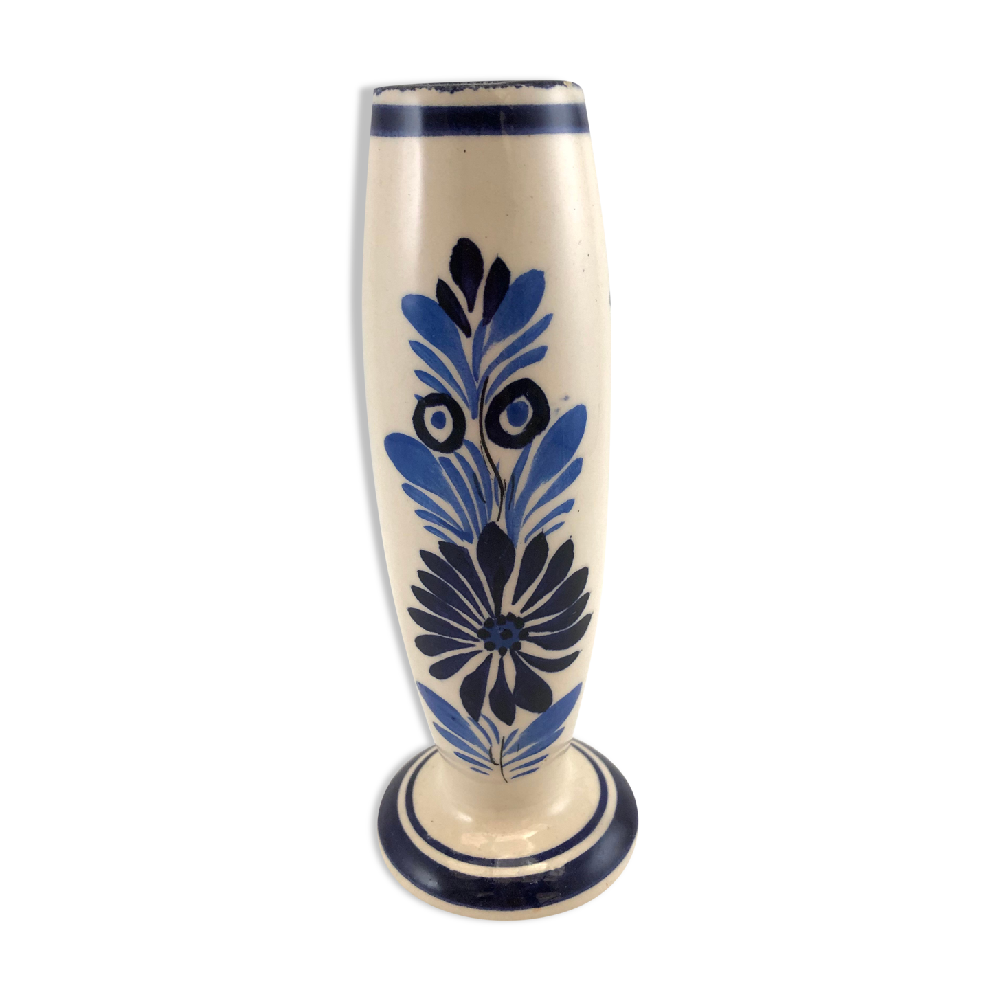 Breton white and blue vase with floral decoration Quimper Ile d'Oléron