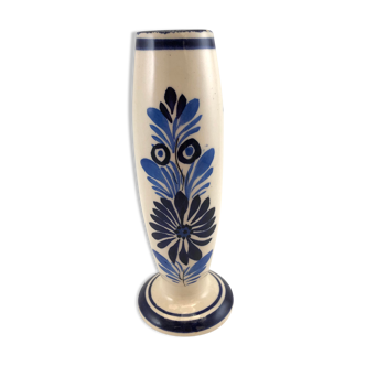 Vase blanc et bleu breton à décor floral Quimper Ile d'Oléron