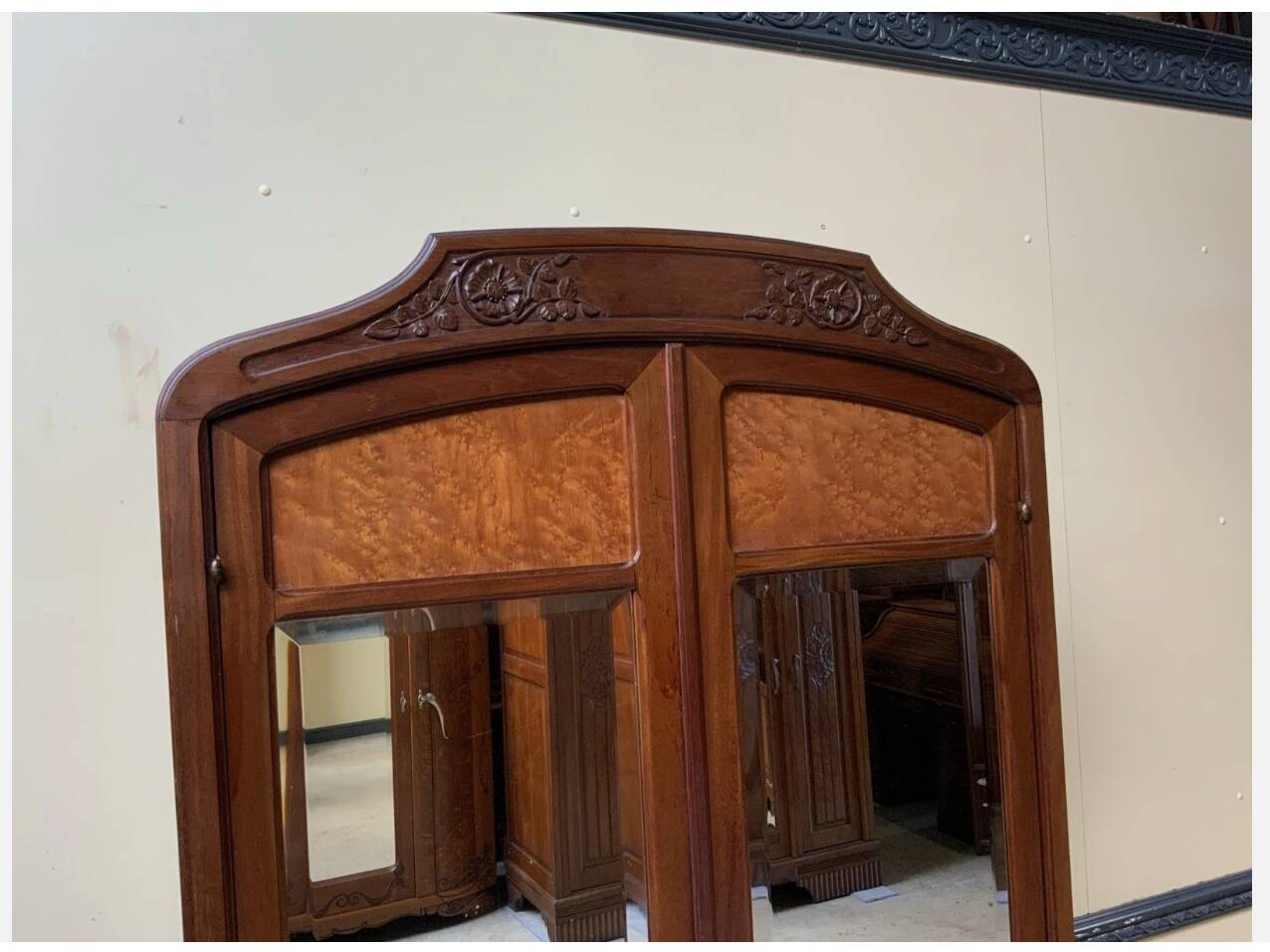Armoire à linge - style Art nouveau