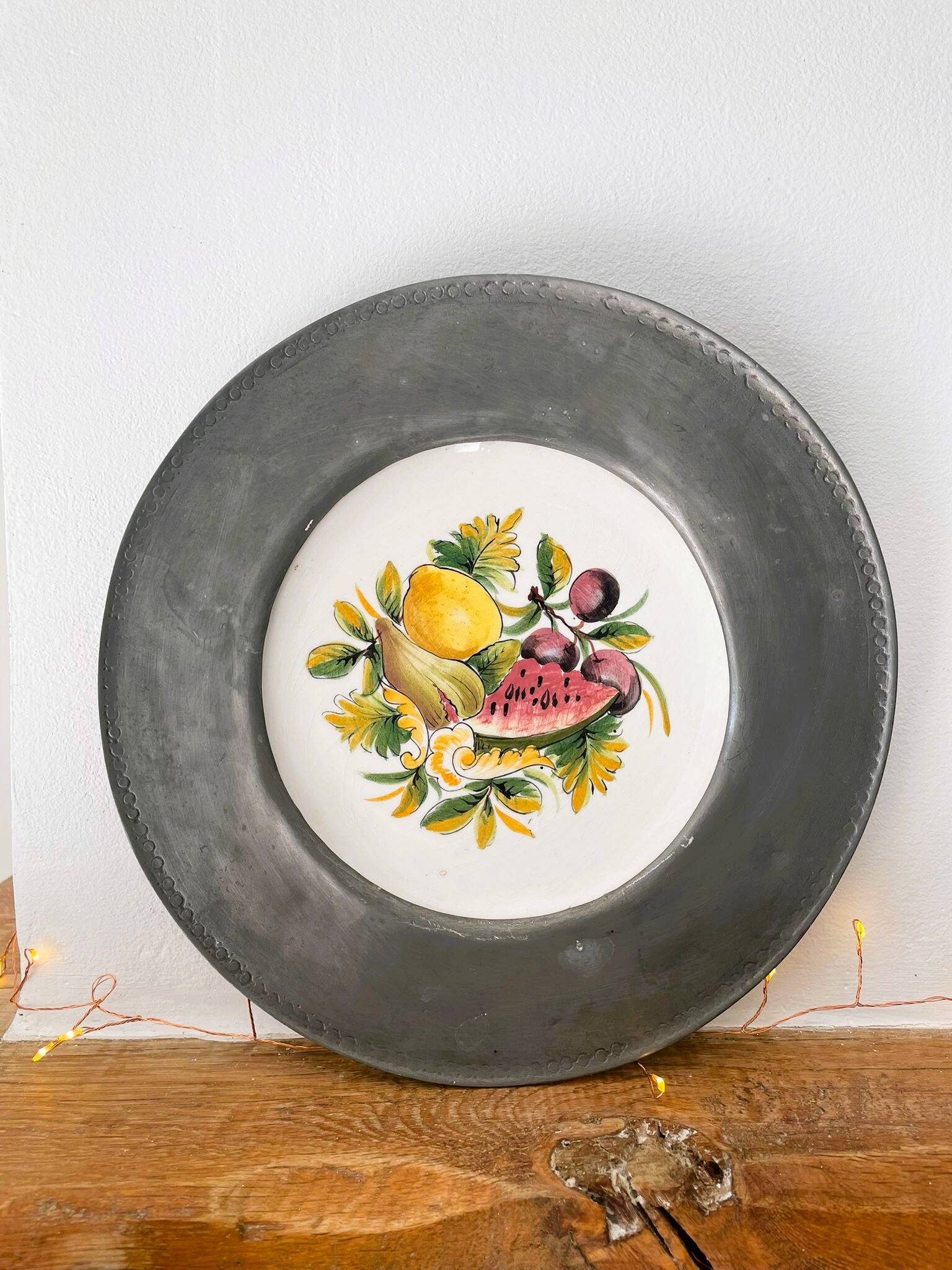 Assiette décoration étain et porcelaine Bassano