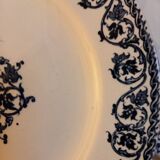Set of 12 flat plates Terre de fer, Brienne model, HB&Cie manufacture, early twentieth century.