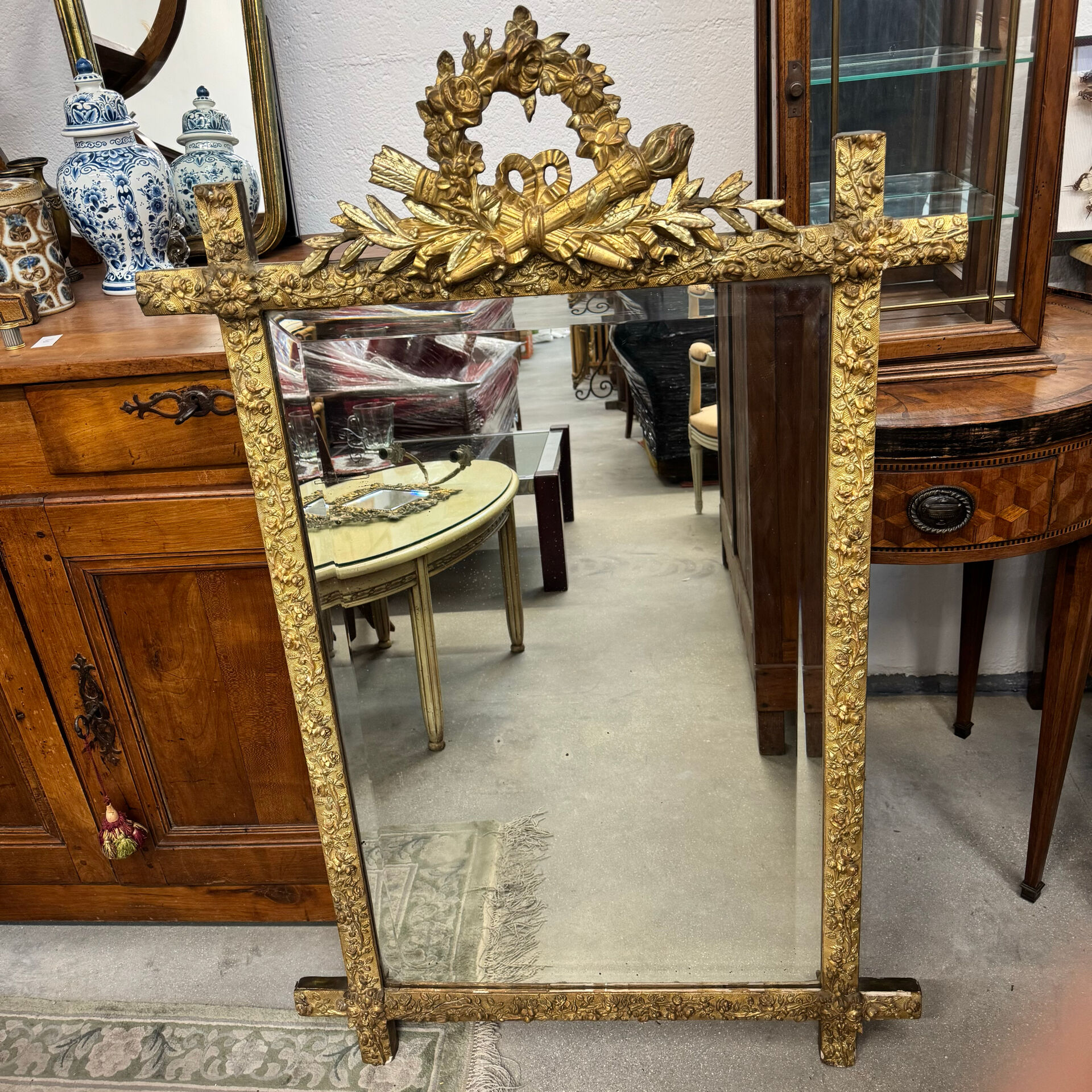 Louis XVI style pediment mirror in gilded wood – 19th century - H118c