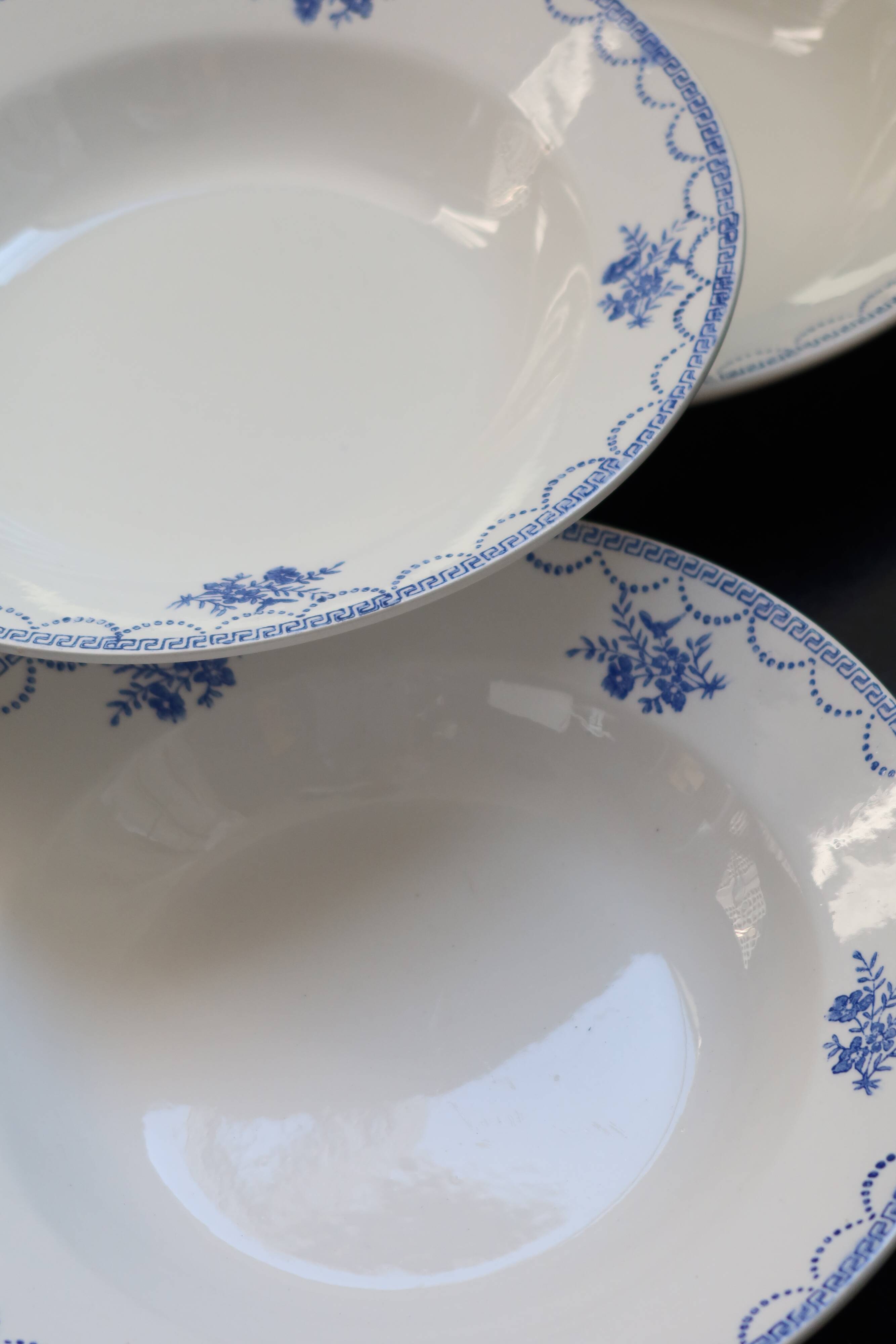 4 vintage Céranord Saint Amand soup plates — White earthenware with floral decor