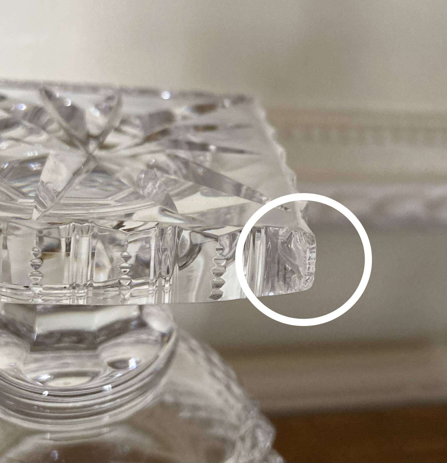 Medici vase in cut crystal, Versailles model