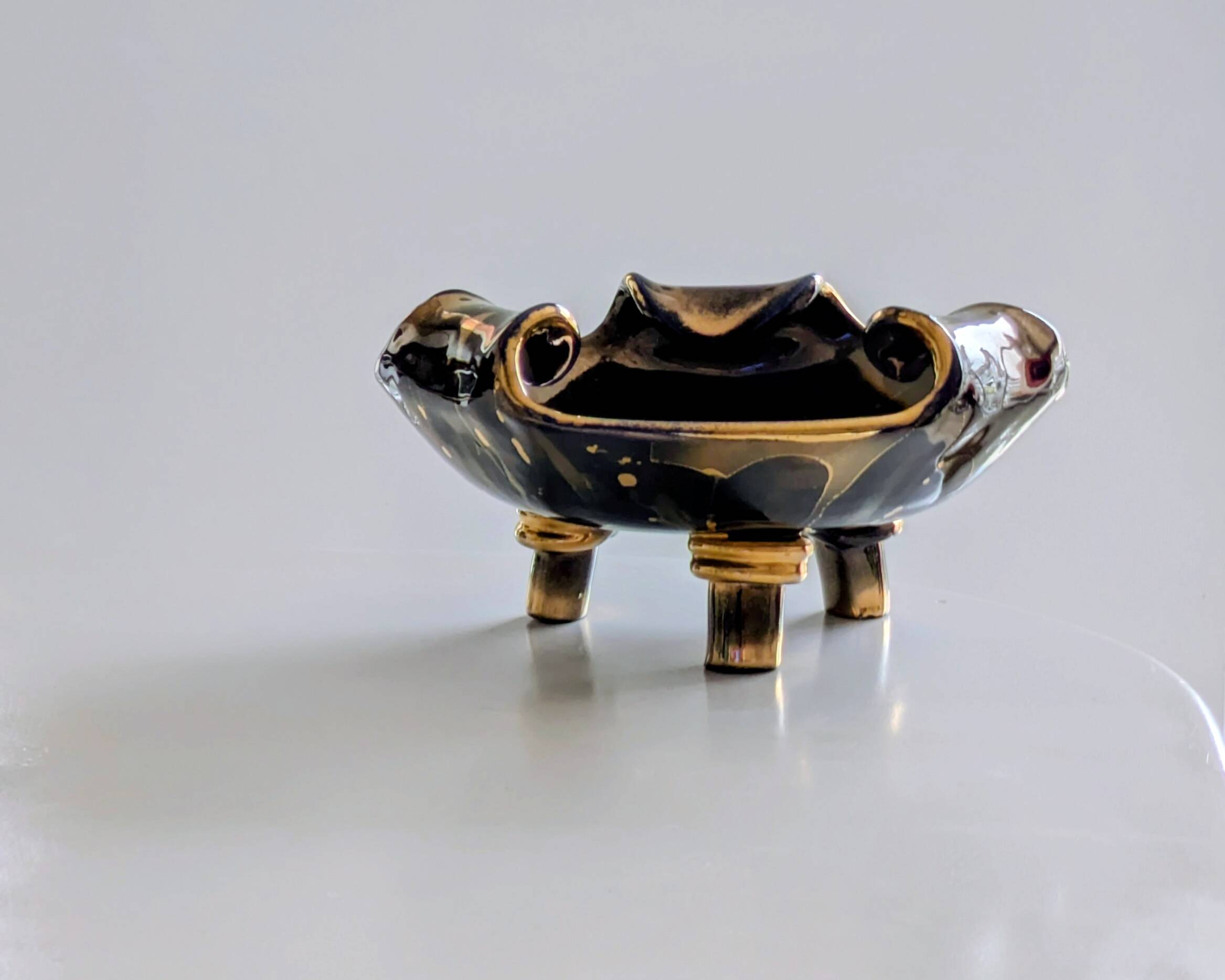 Tripod Ashtray Dish in Ceramic - Alcy Paris - Lustrous Enamel and Gold