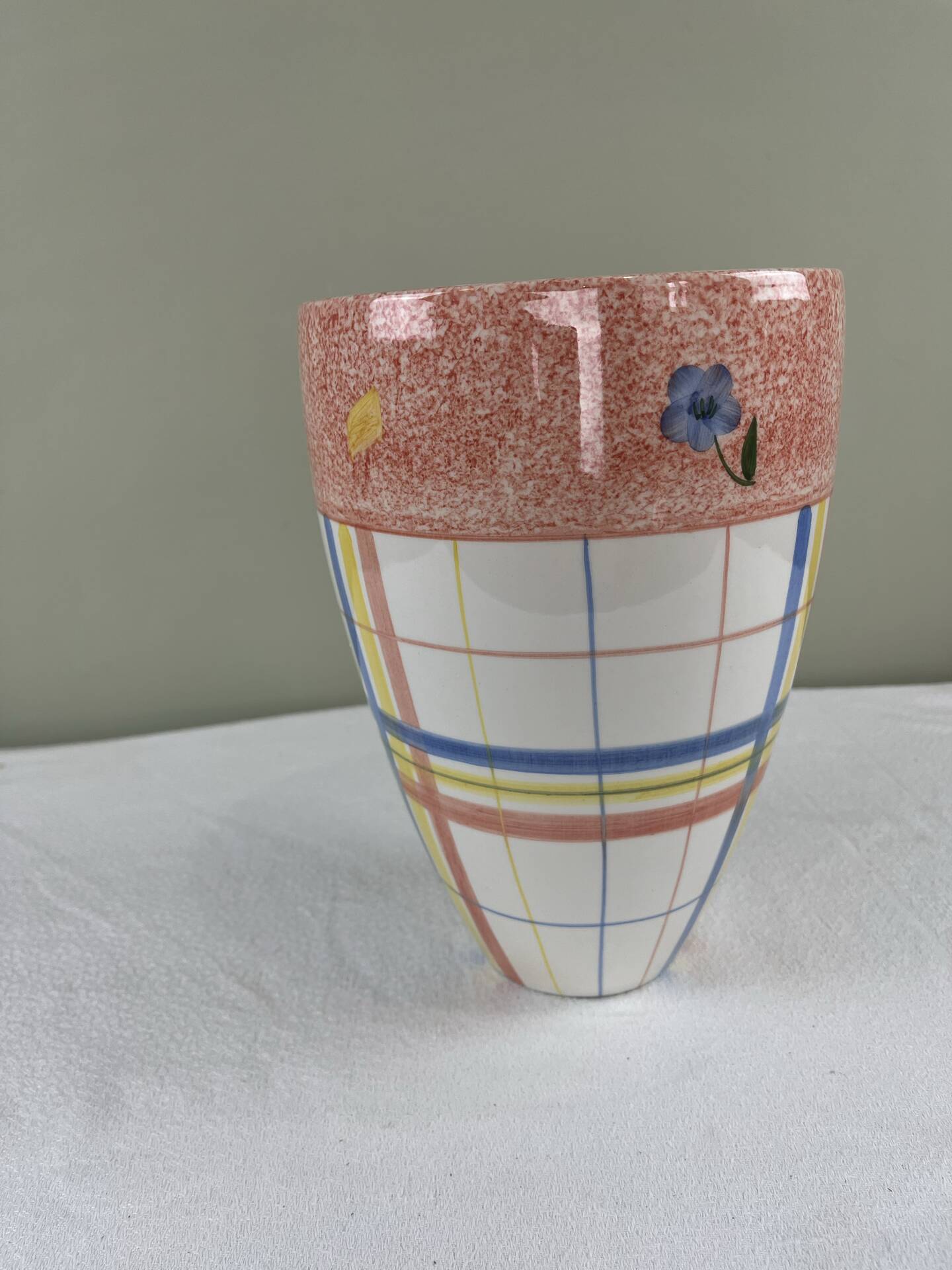 Vase à carreaux vintage