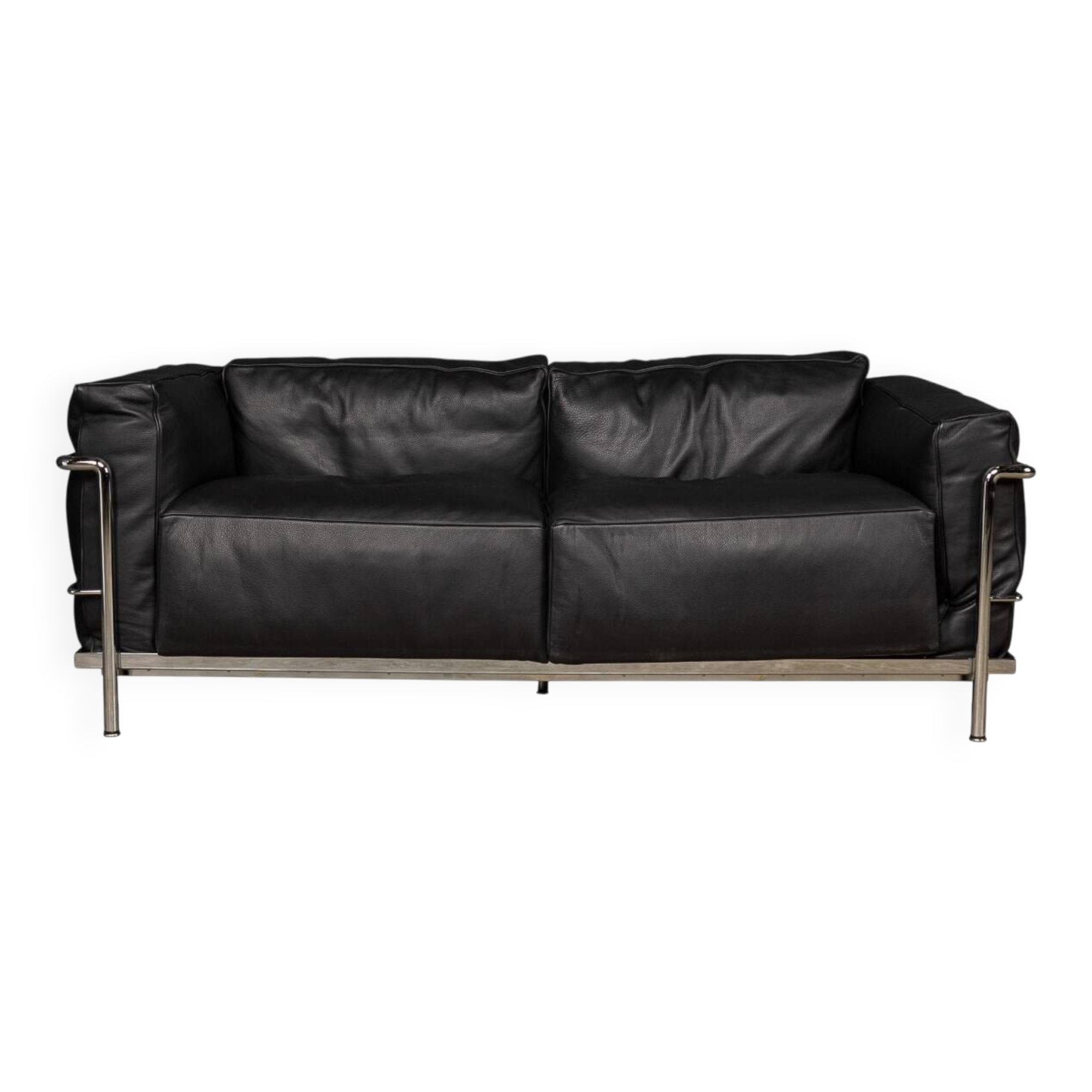 3 fauteuil grand confort, deux places cassina sofa. le corbusier