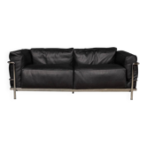 3 fauteuils grand confort, canapé deux places cassina. le corbusier
