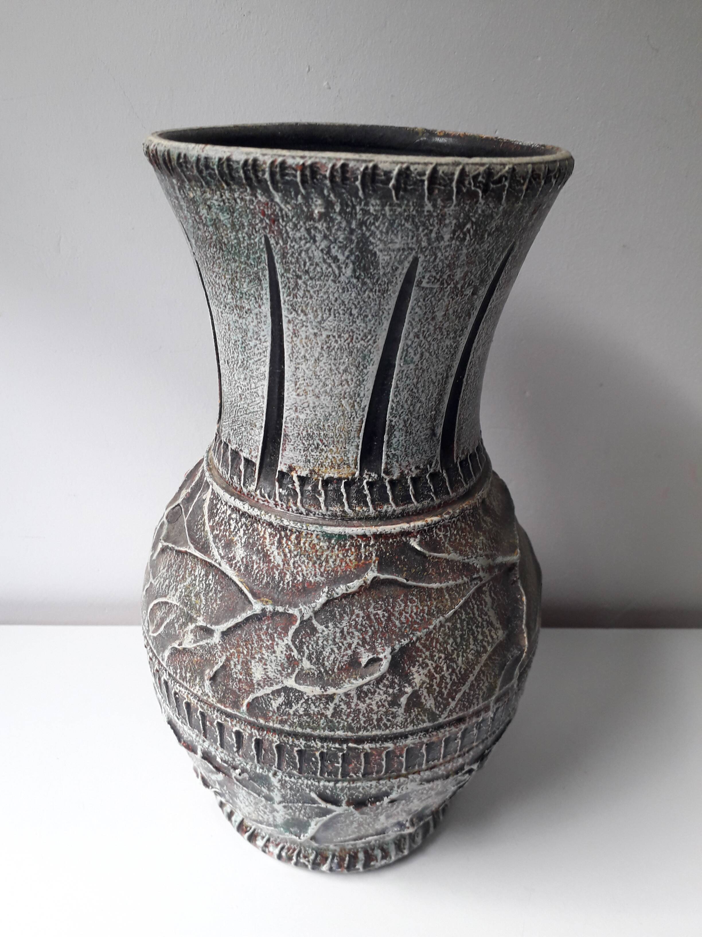 Antique ceramic vase (26cm)