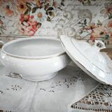 Porcelain soup tureen, white manufacture with double gold line, hand-painted.