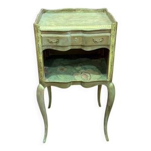 Table de chevet style