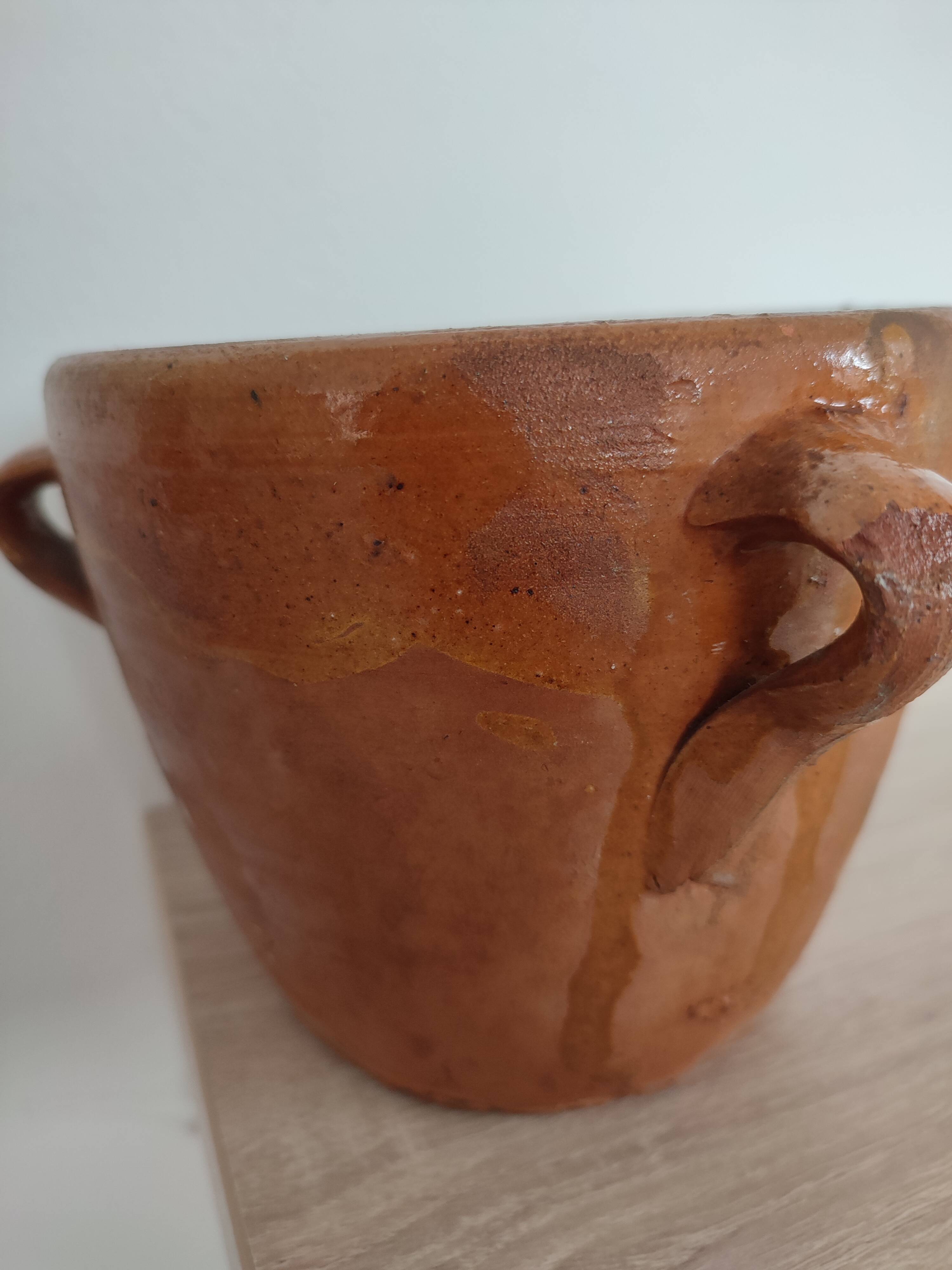 Old grease pot