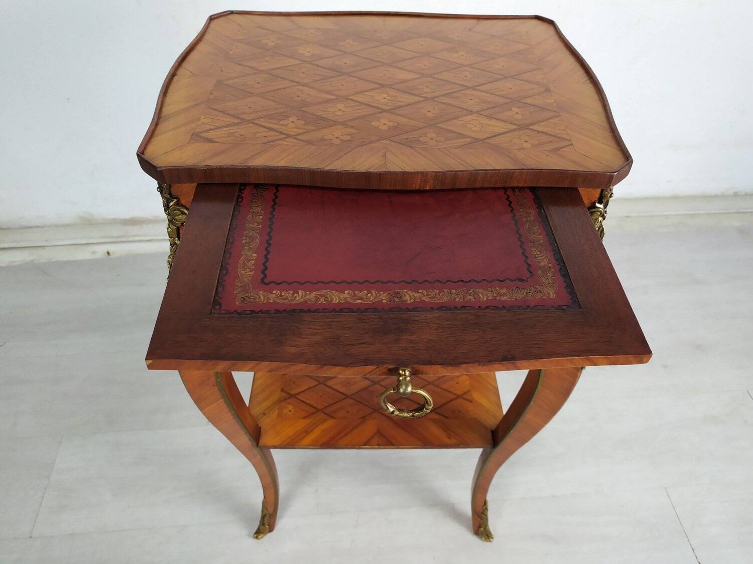 Louis XV side table in marquetry