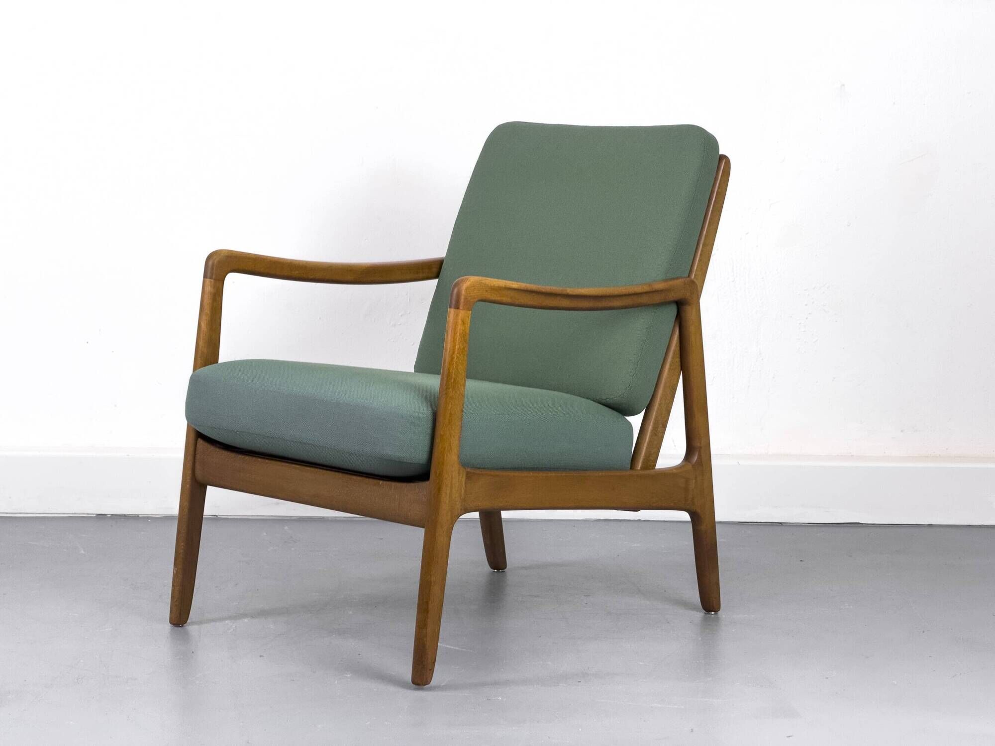 Danish Lounge Chair Model FD-109 by Ole Wanscher for France & Daverkosen, 1