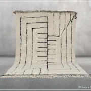 Large Beni Ouarain rug, 305 x 210 cm