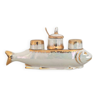 Ensemble de condiments vintage en forme de poisson