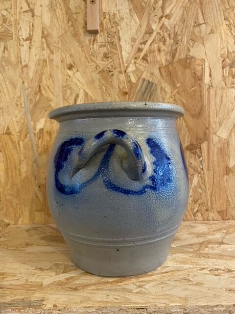 Alsace sandstone pot