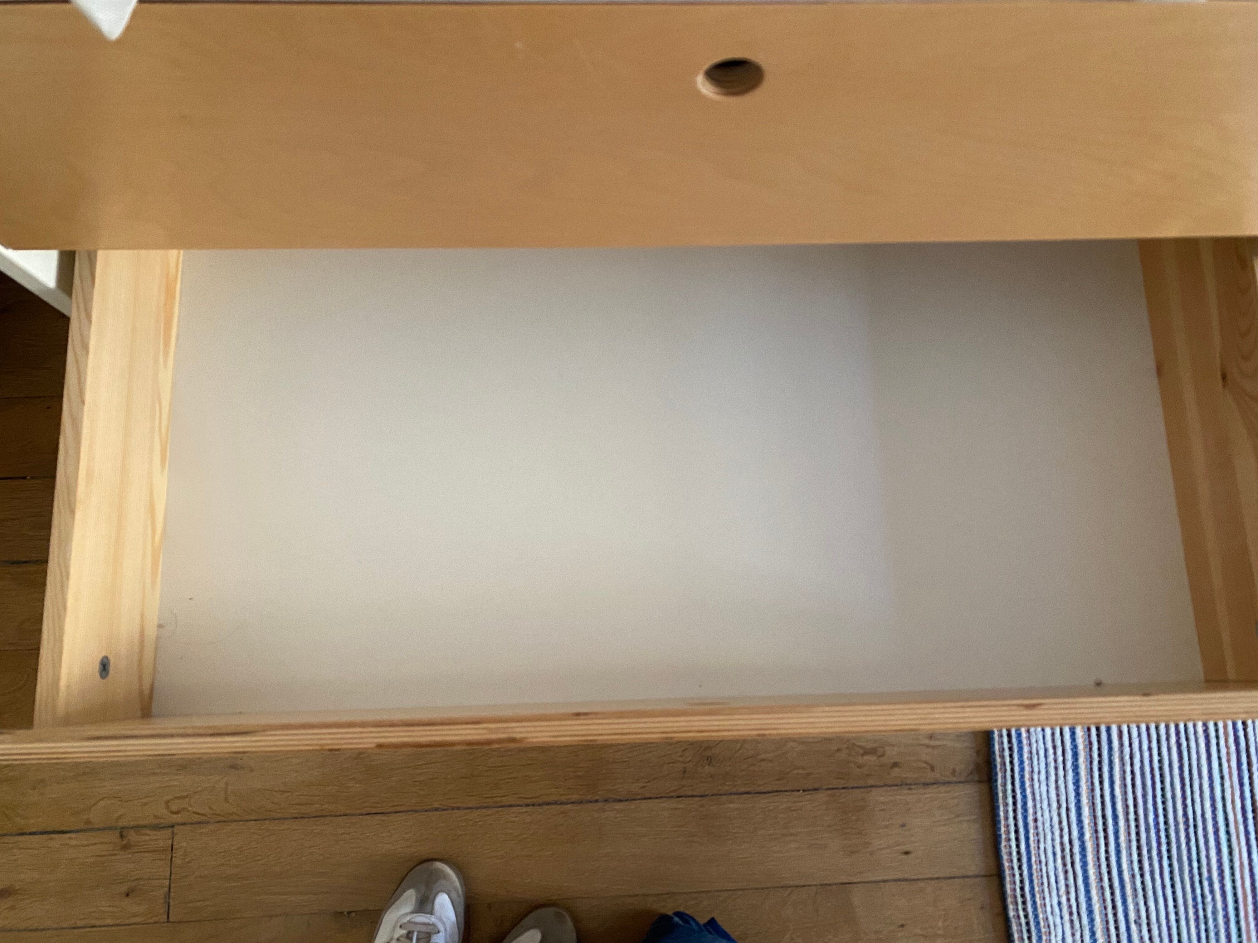 Oeuf brand child dresser