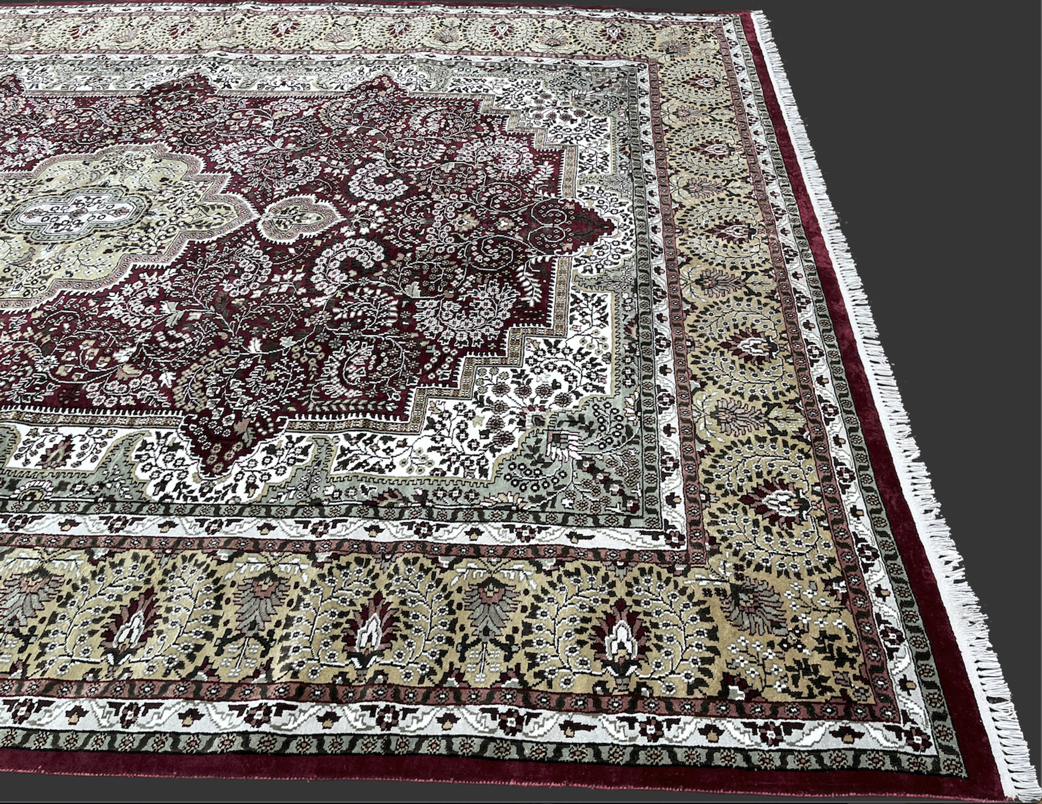 Pakistani carpet Silk wool 383x281cm