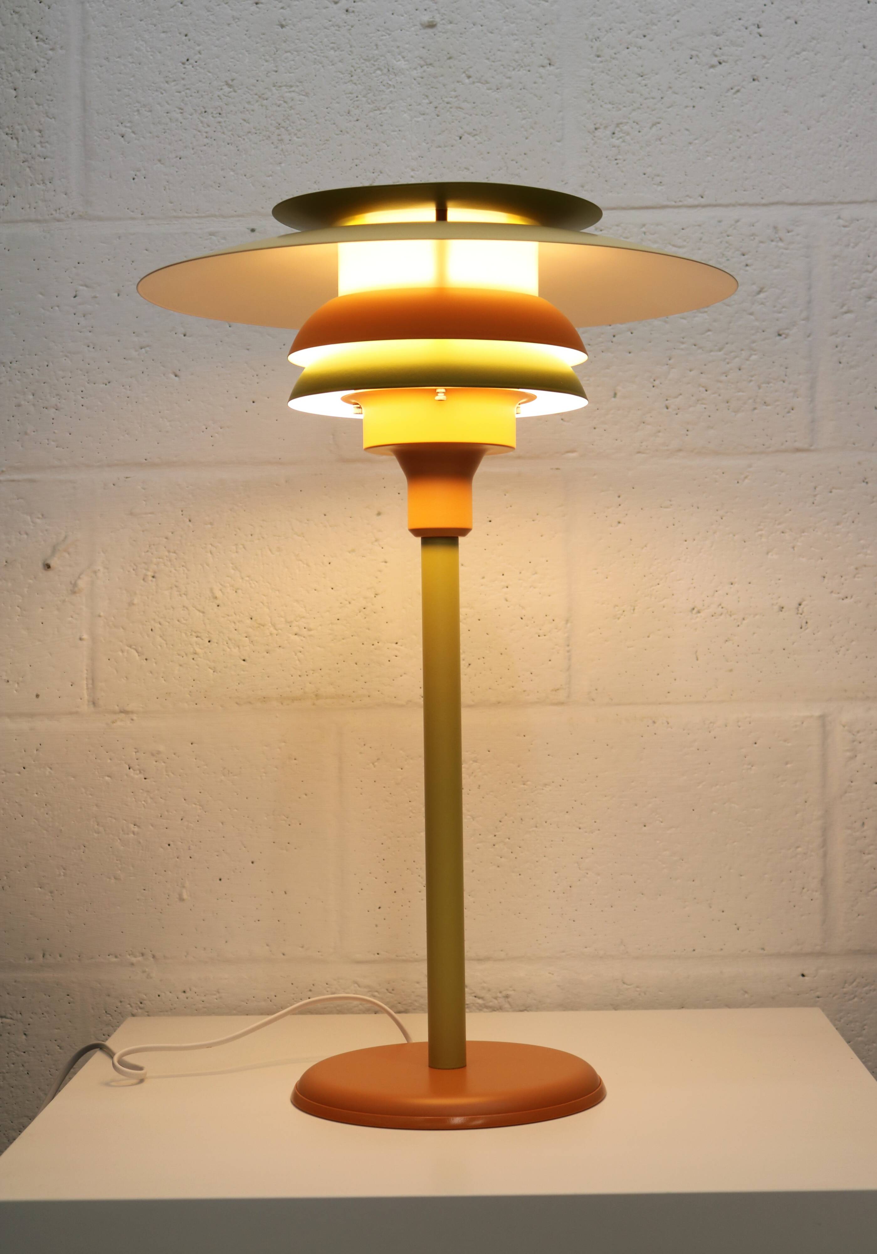 Lampe de bureau danoise unique en rose et vert par Lyskaer - Modèle 2252 -