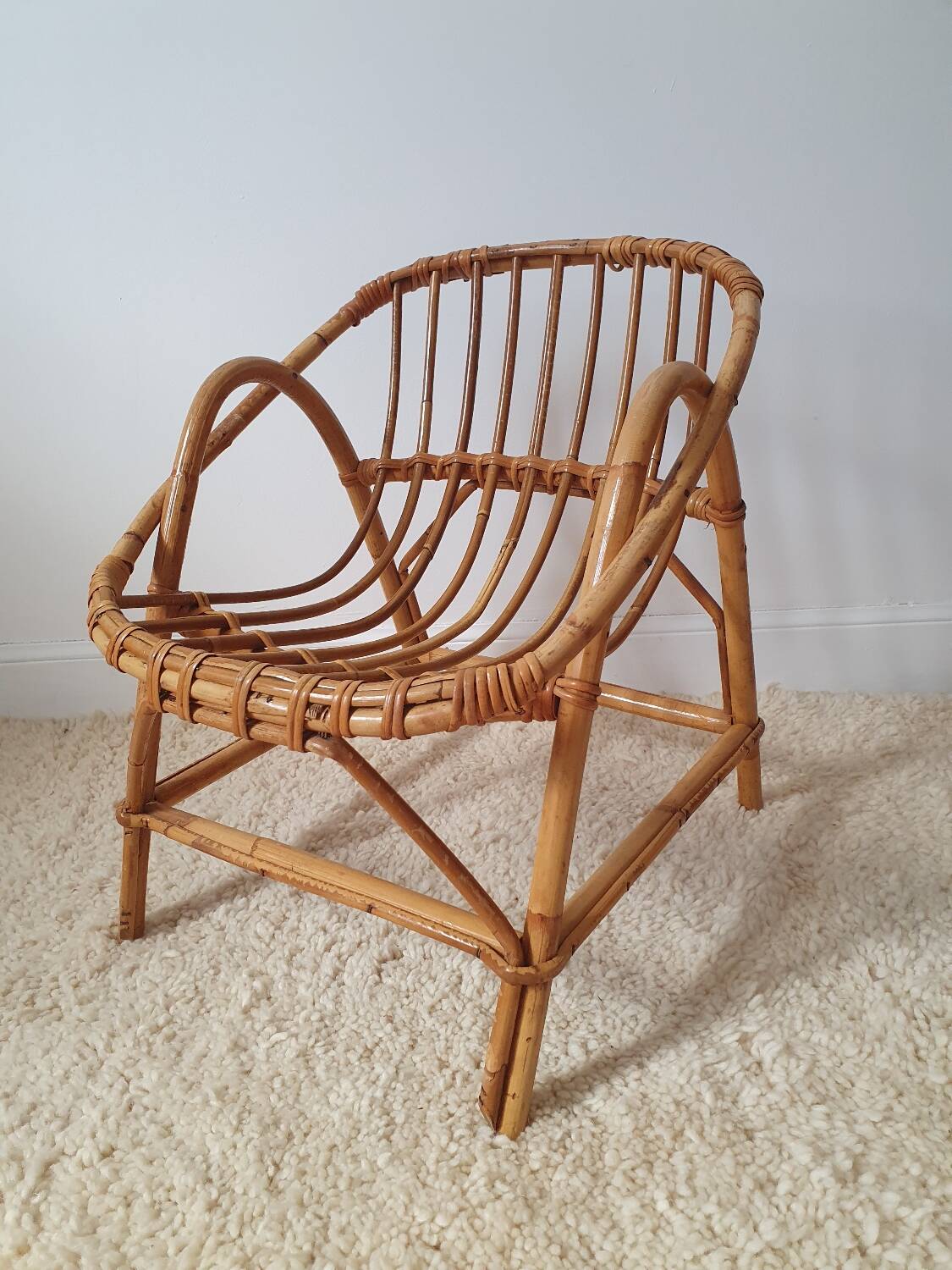 Children's rattan basket armchair