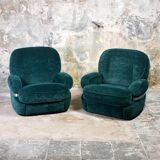 Pair of Beka armchairs in green velvet