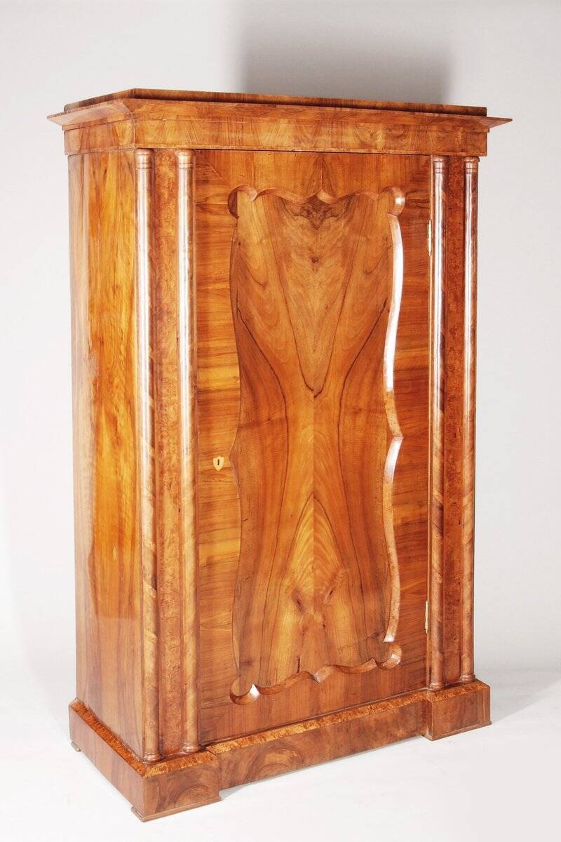 Biedermeier Cabinet in Walnut Veneer, Austria, 1840s
