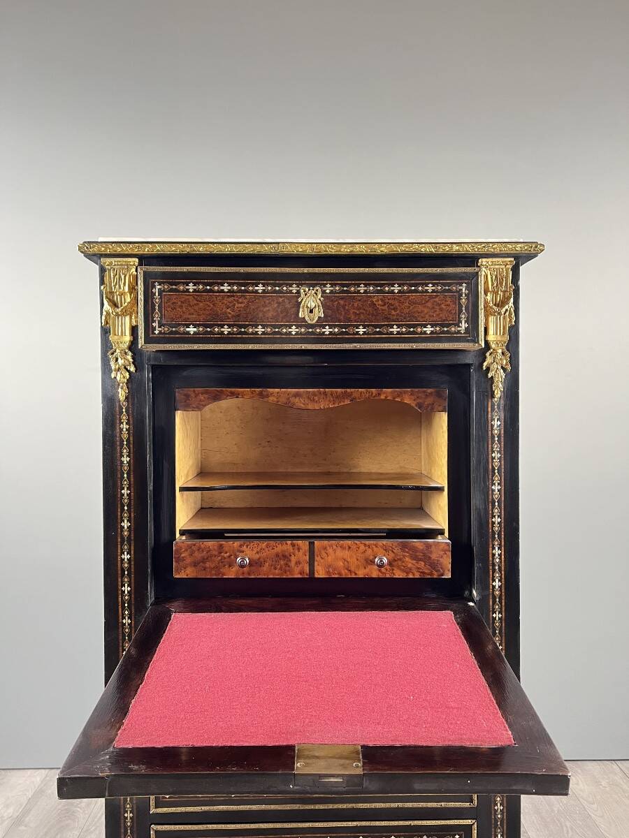 Secretary from the time of Napoleon III in marquetry and gilded bronzes, 19th century.