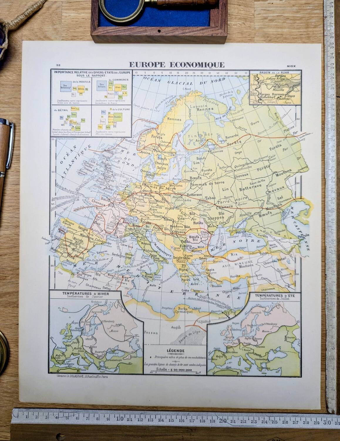 Printed in 1900, map of economic Europe.