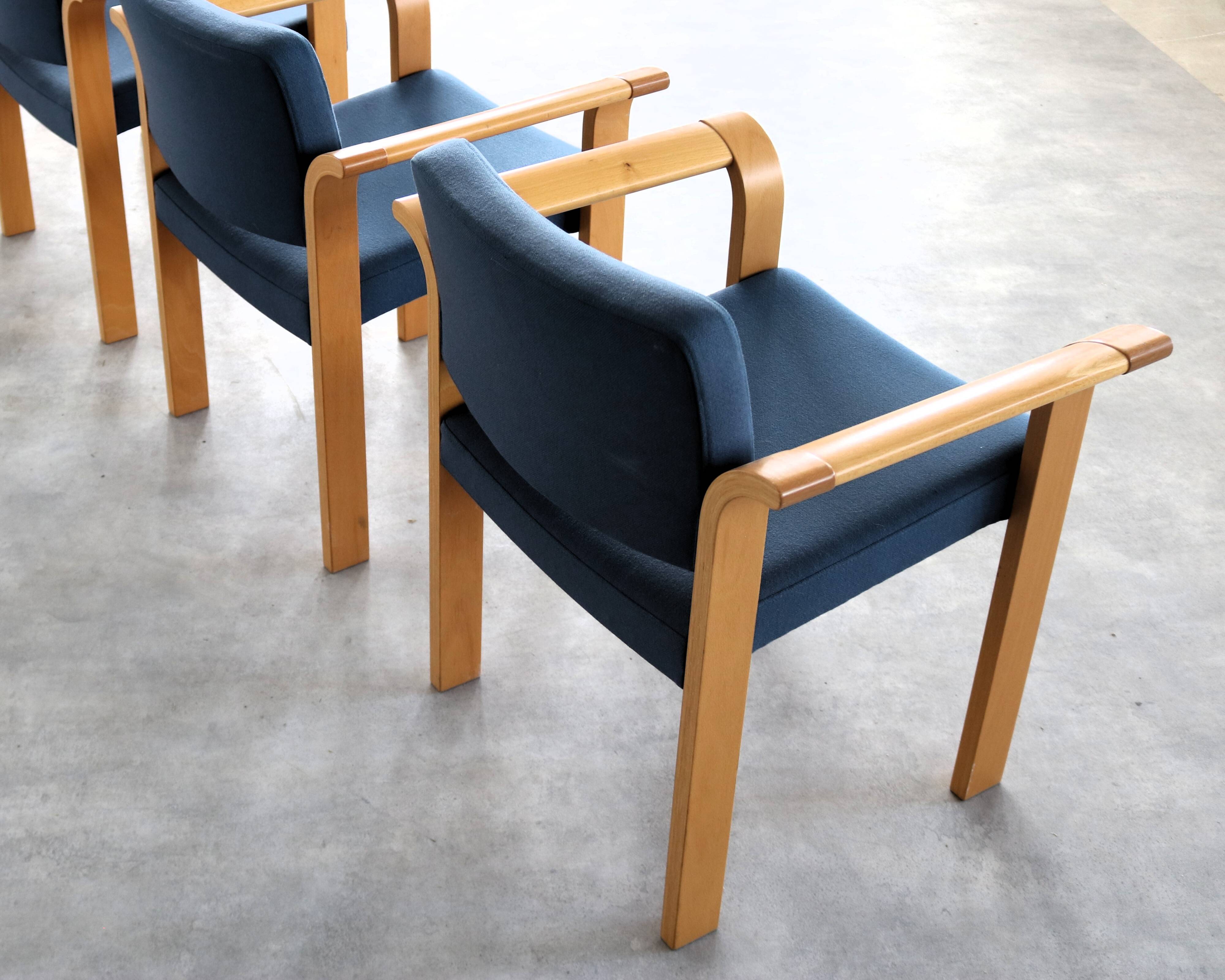 Vintage chairs | dining chairs | Magnus Olesen