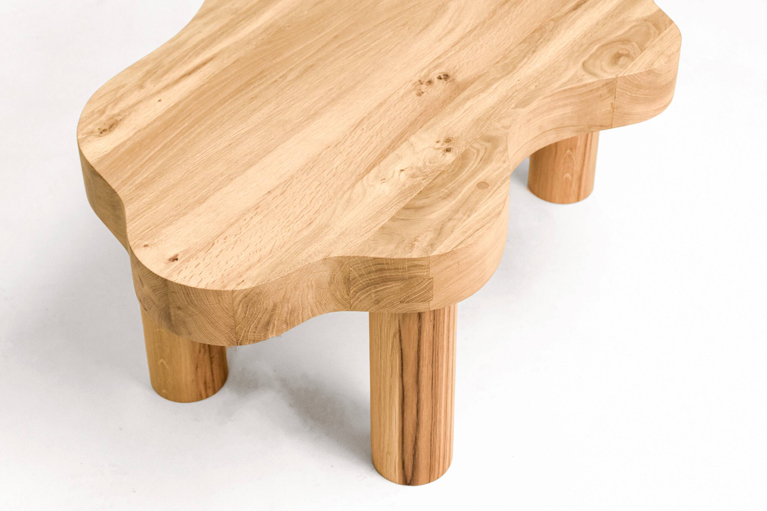 Table basse ronde PLOT-P4 - chêne clair scandinave