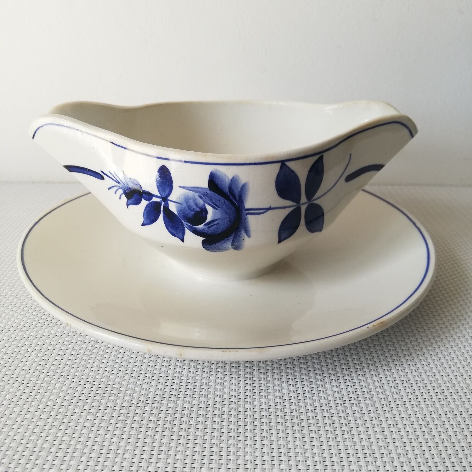 Sauce boat