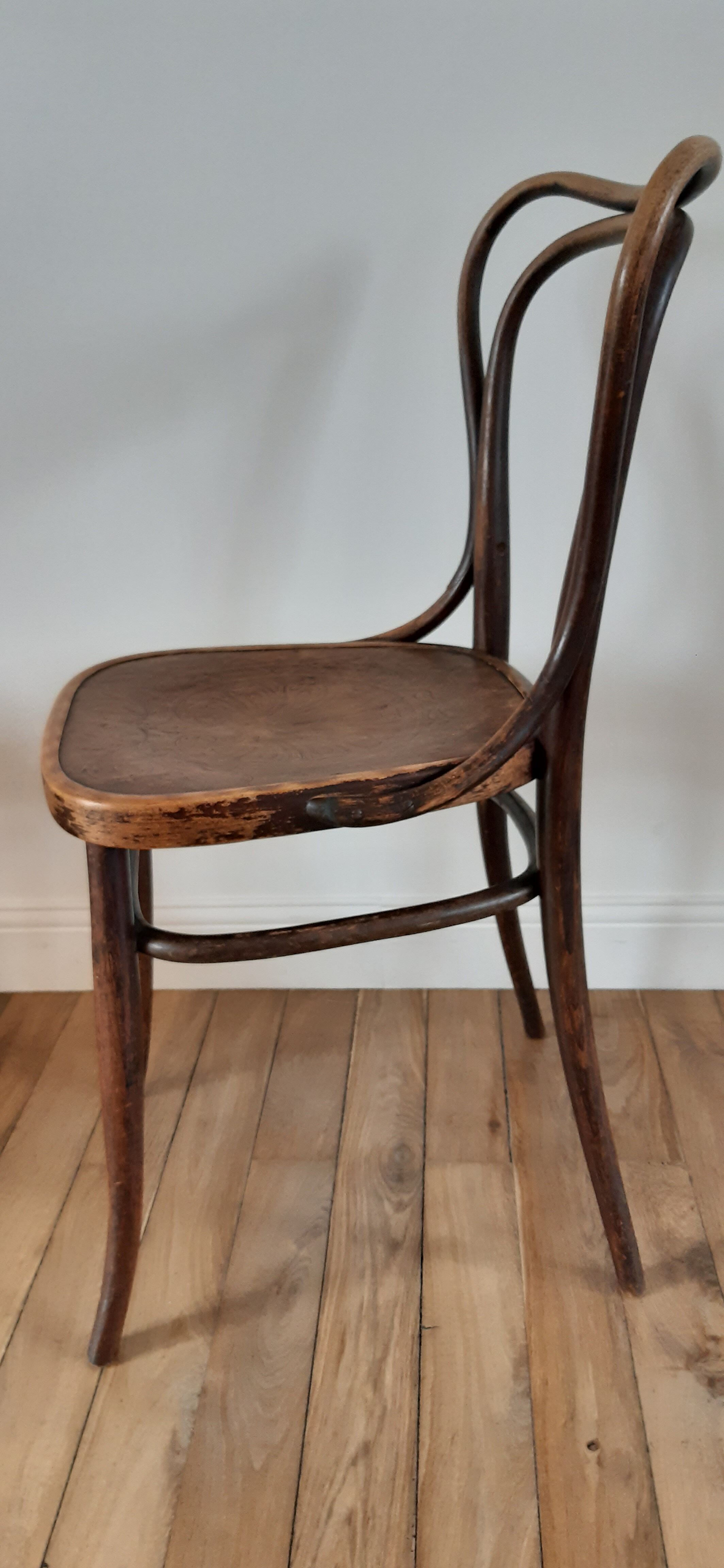Chaise Jacob & Josef Kohn en bois courbé et gravé 1800