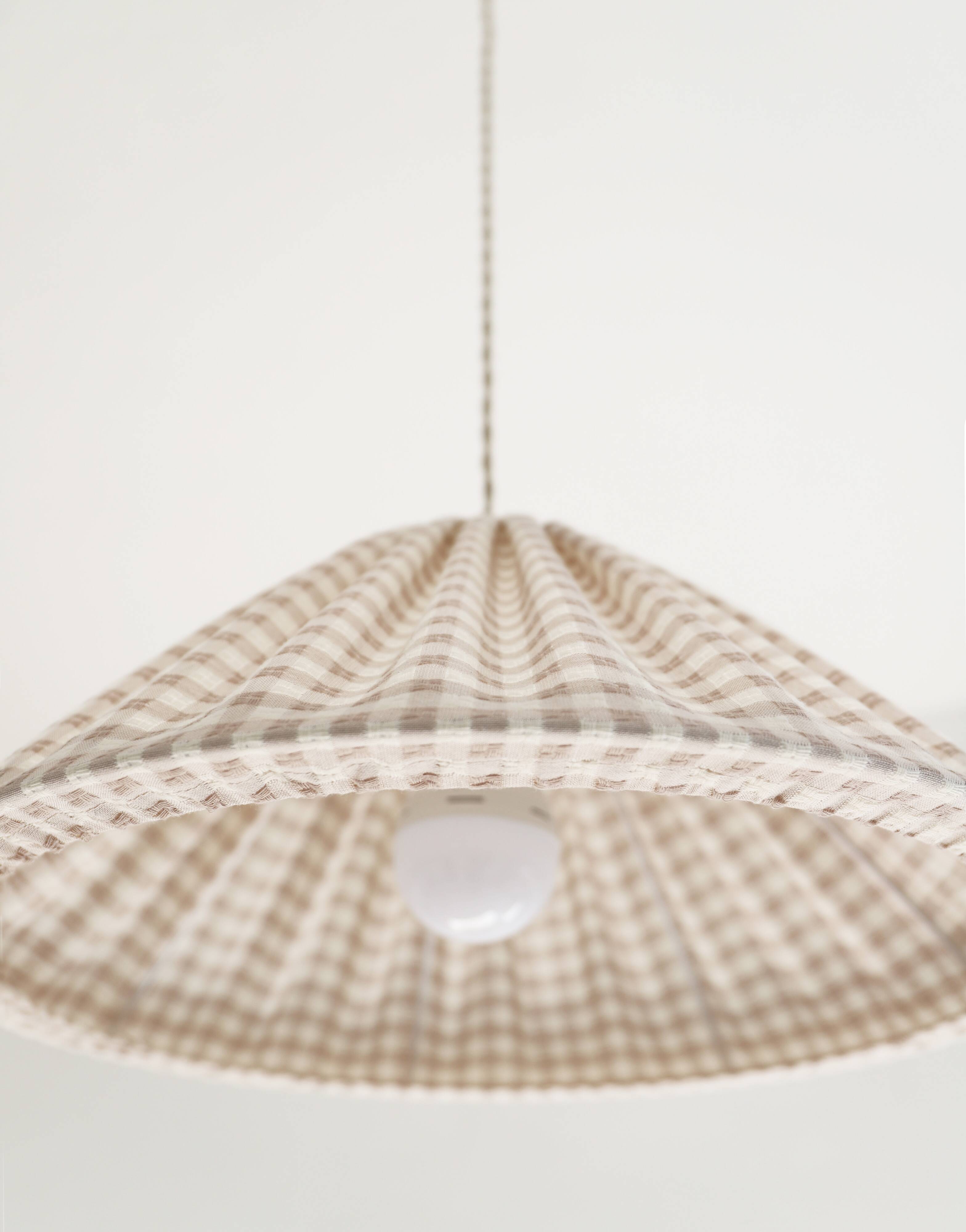 Vichy pendant light, conical shape "Malala Vichy sand and off-white"