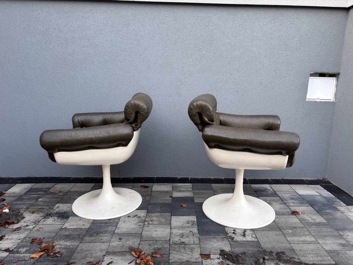 Pair of Tulip Chairs