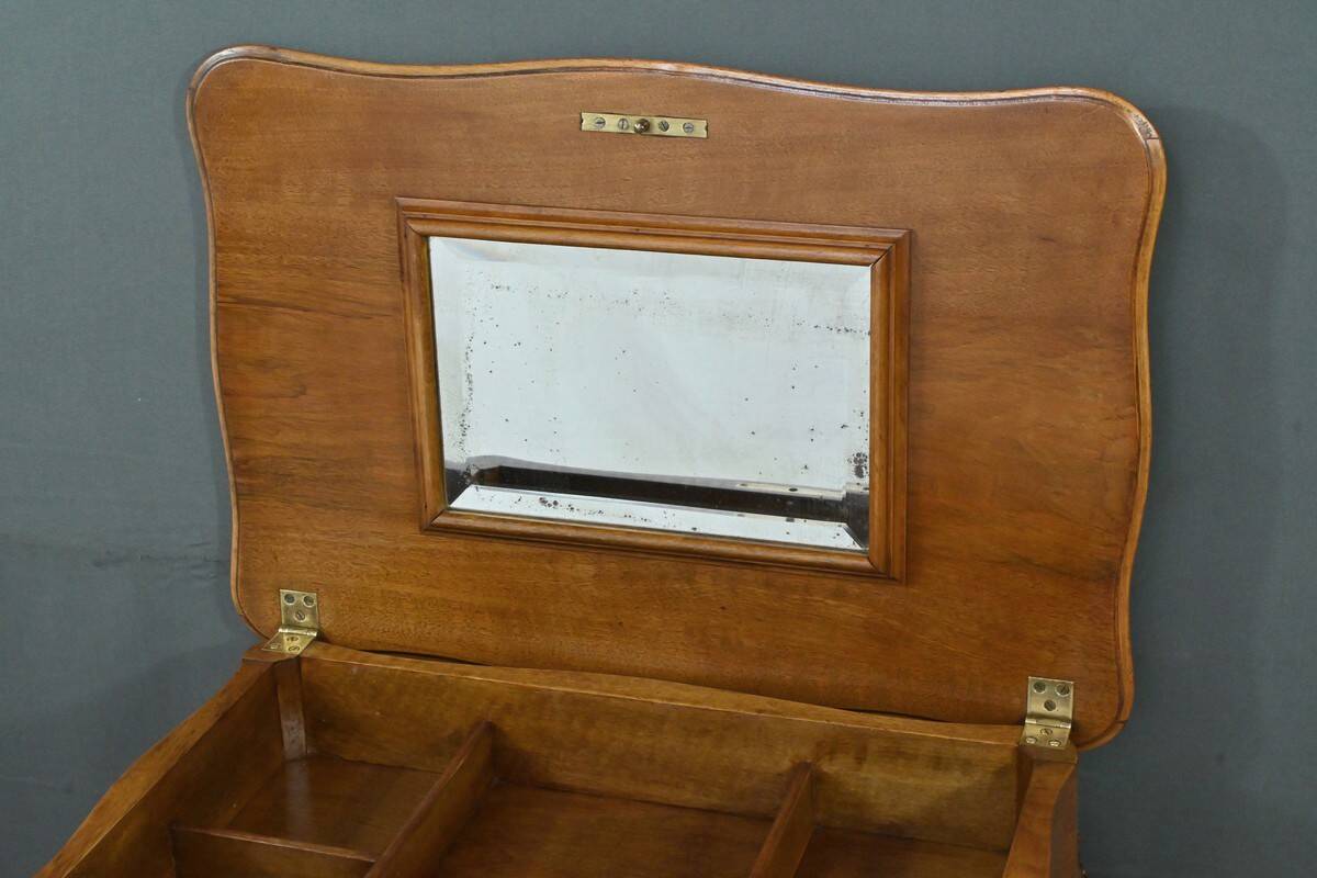 Walnut Coffee Table, Louis XV Style – Early 20th Century