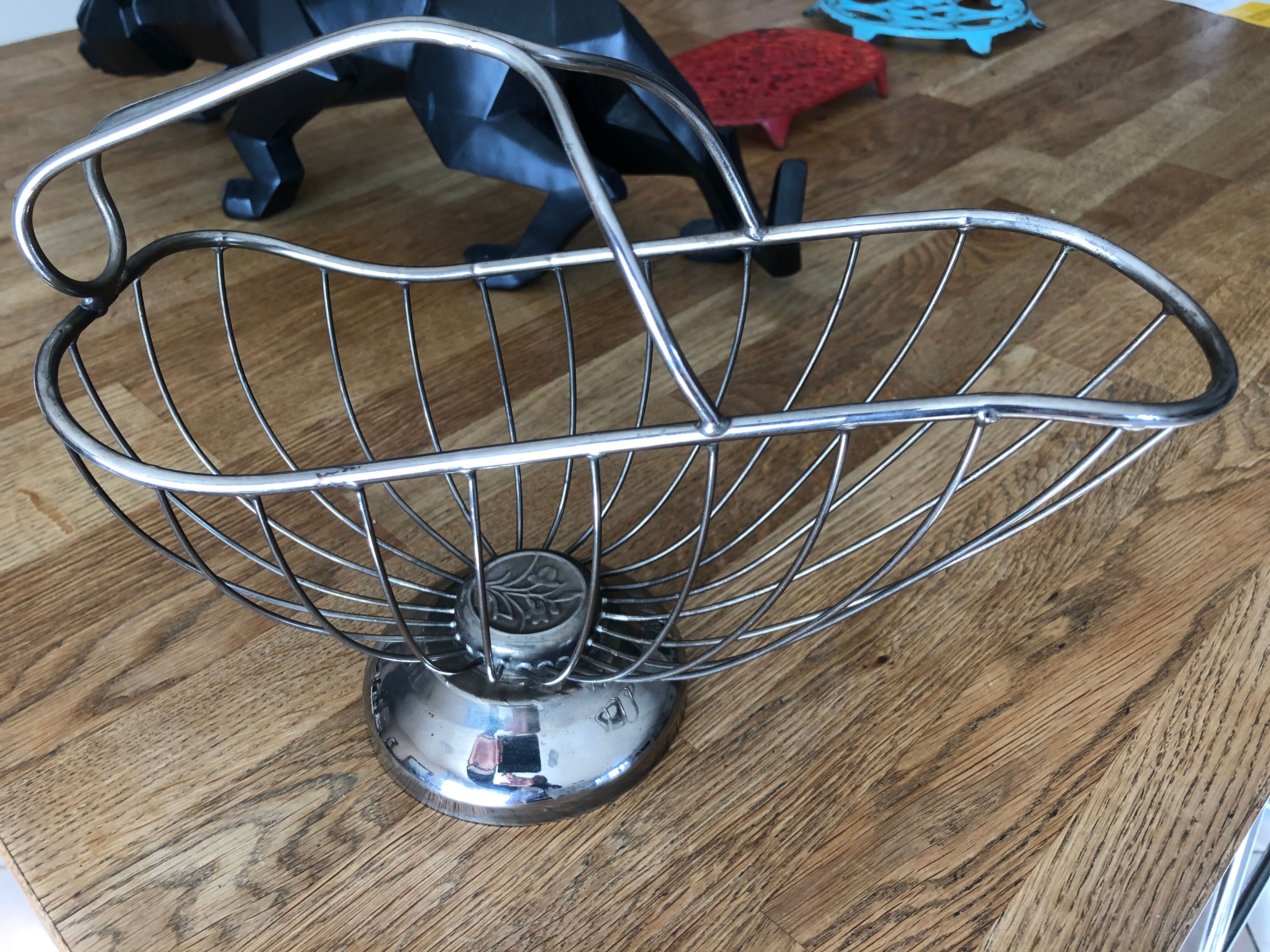 Silver metal bottle holder