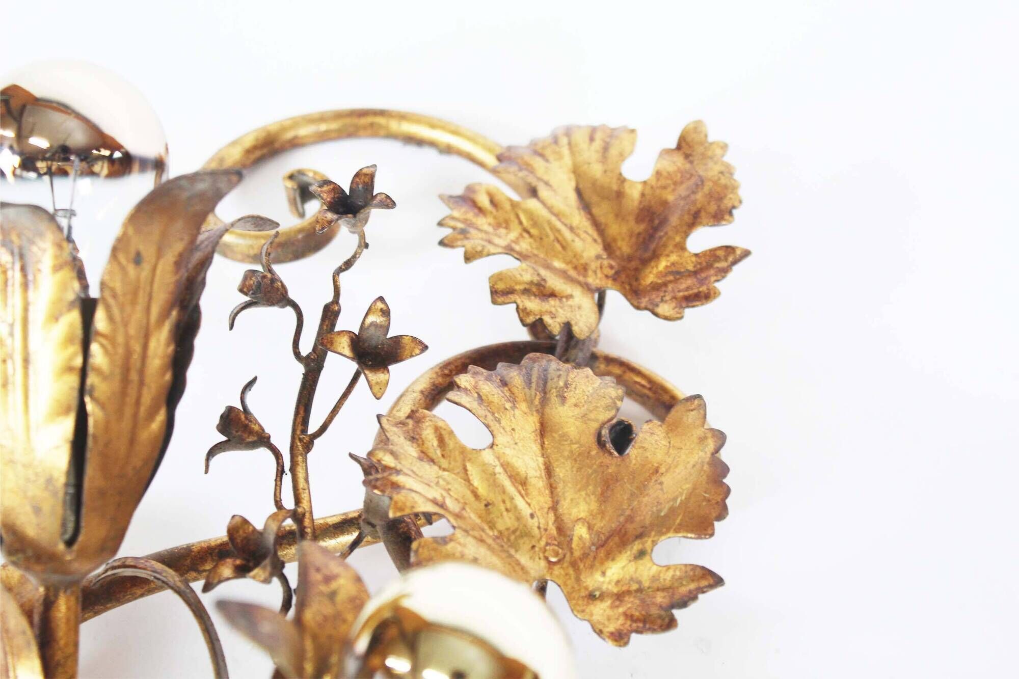 Stunning set of vintage Italian gilt florentine sconces by Biasca