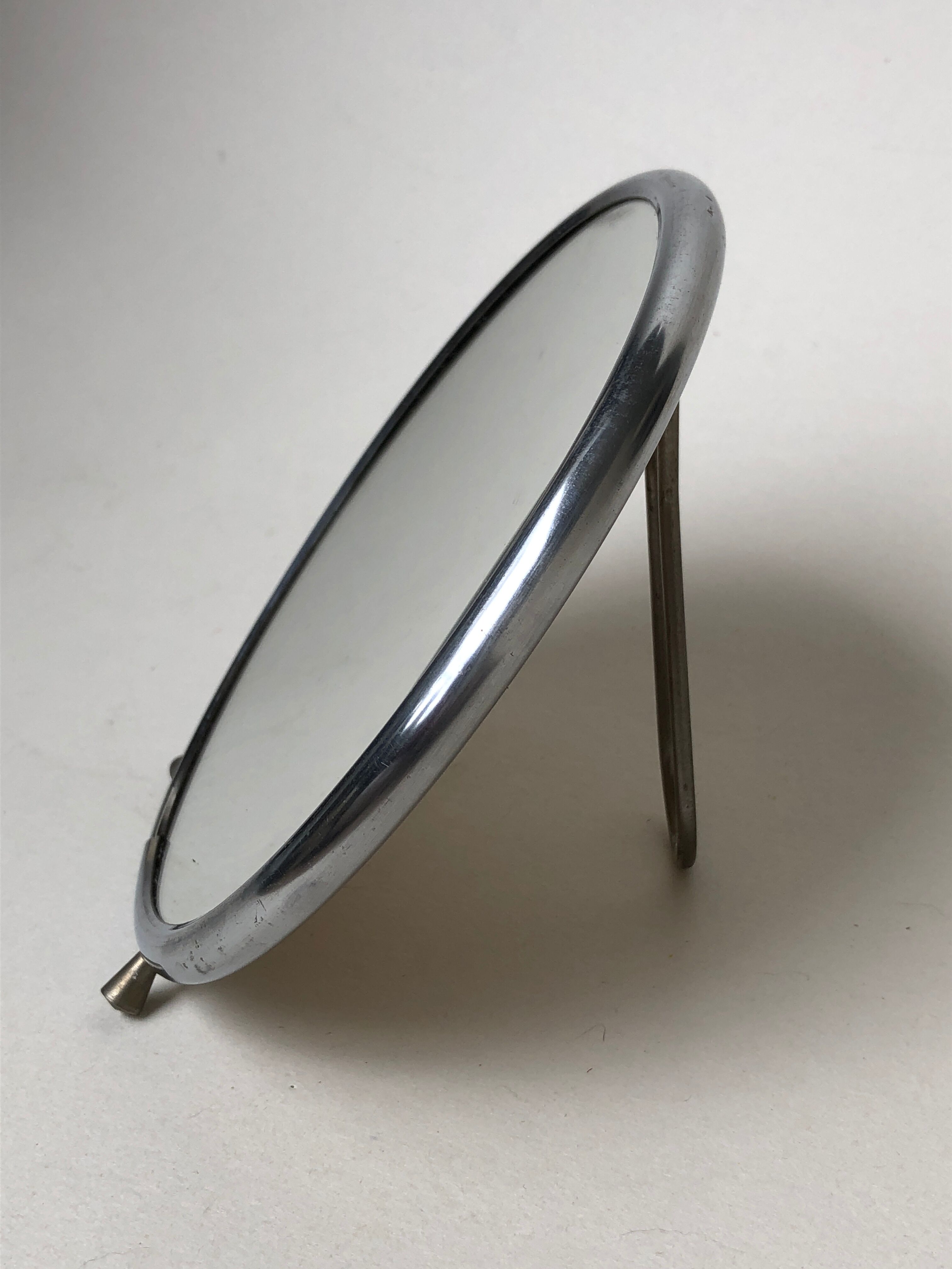 Barber magnifying mirror 18x18cm
