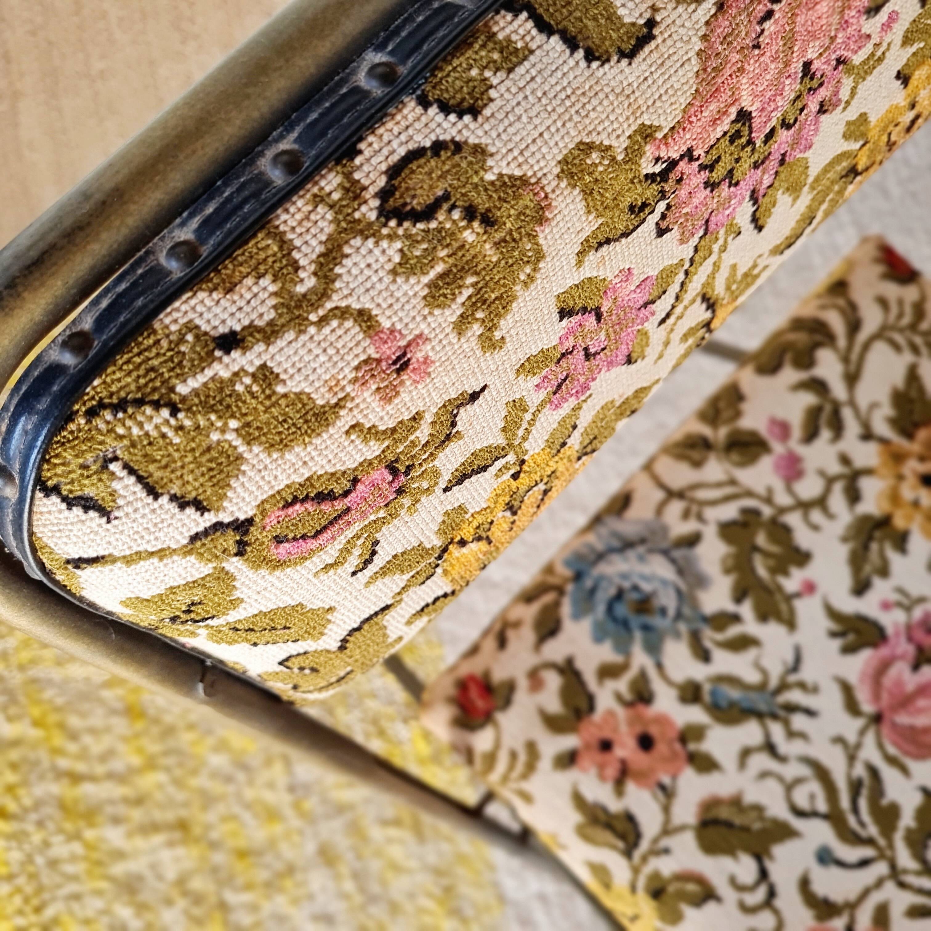 Chaise pliante vintage Lafuma modèle "Chantazur" à motif fleuri