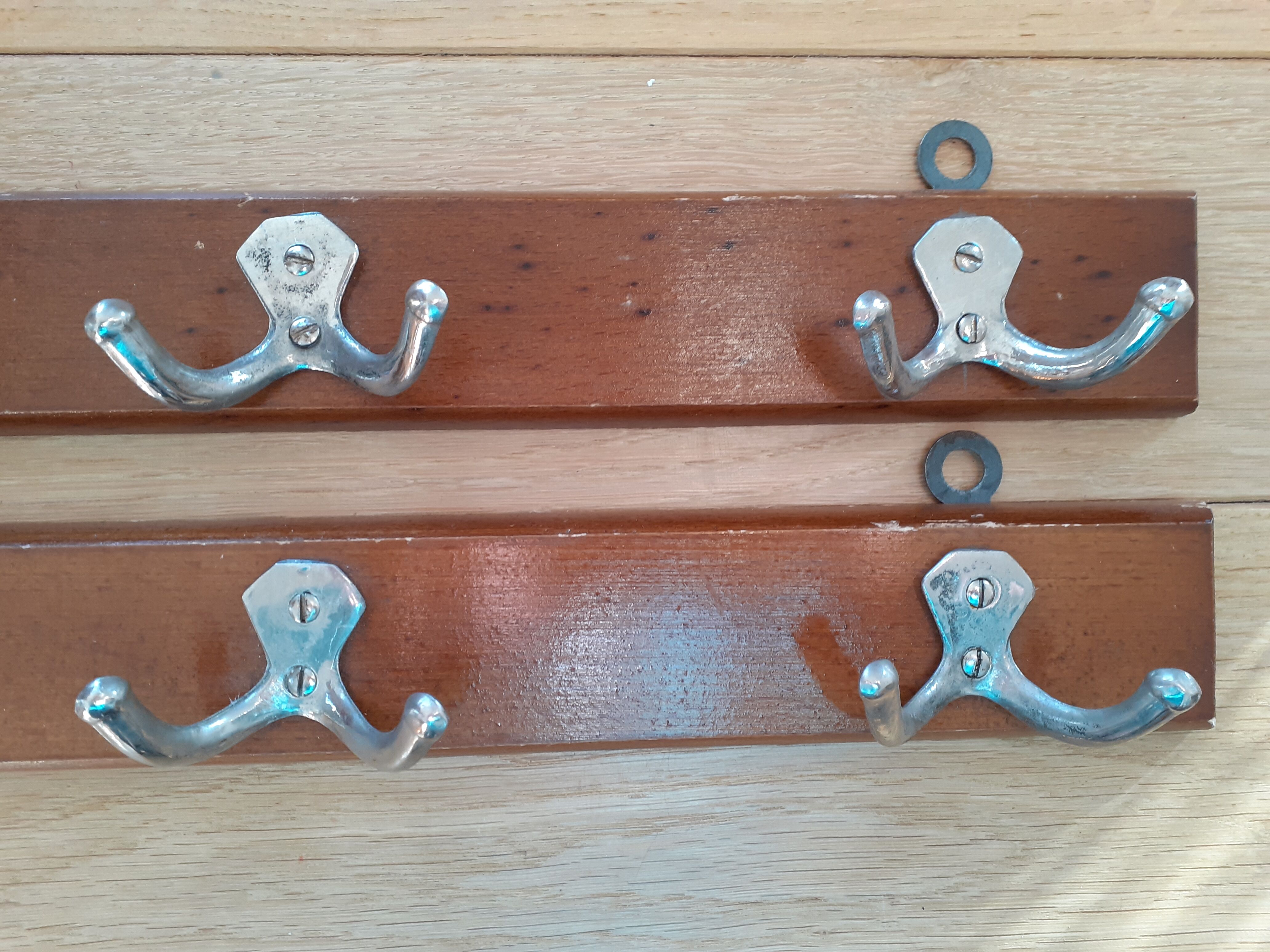 Lot 2 coat racks type schoolboy three hooks