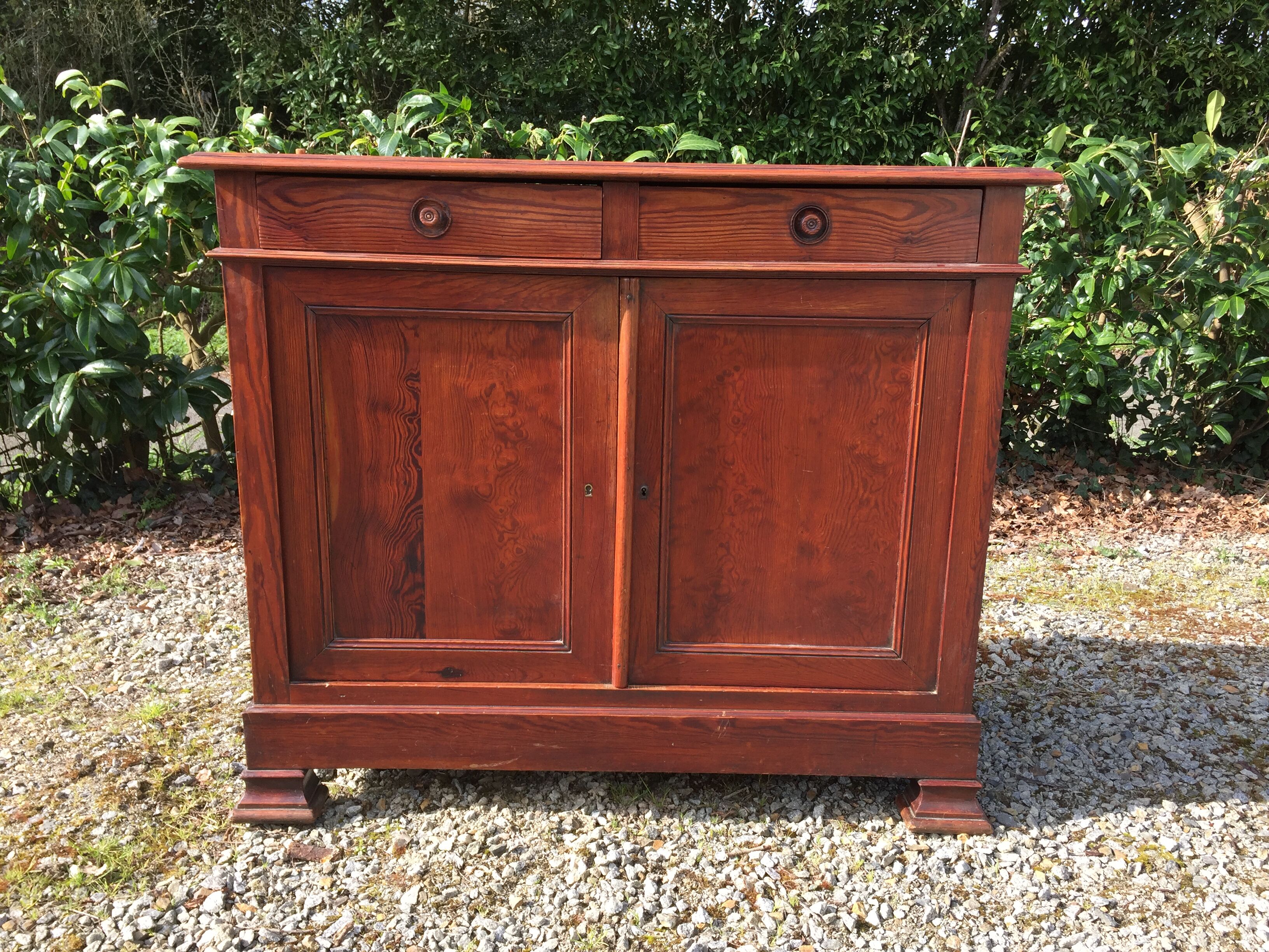 Vintage Parisian buffet in pitchpin with its top St Hubert.