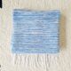 Plaid marocain artisanat rayures blanches et bleues