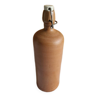 Stoneware bottle from bonny france