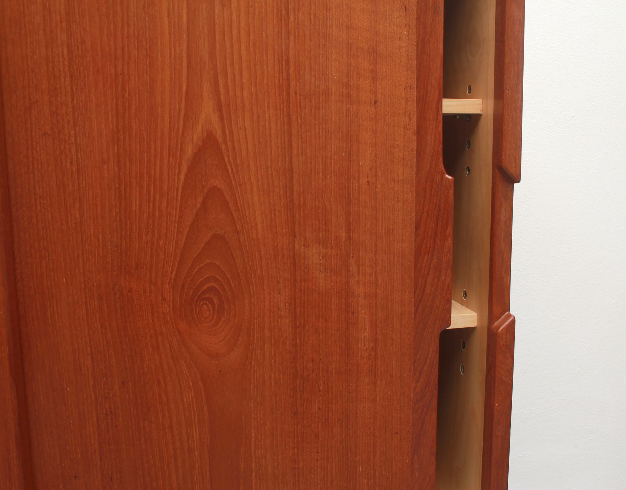 1960s sidebaord / highboard in teak with sliding doors