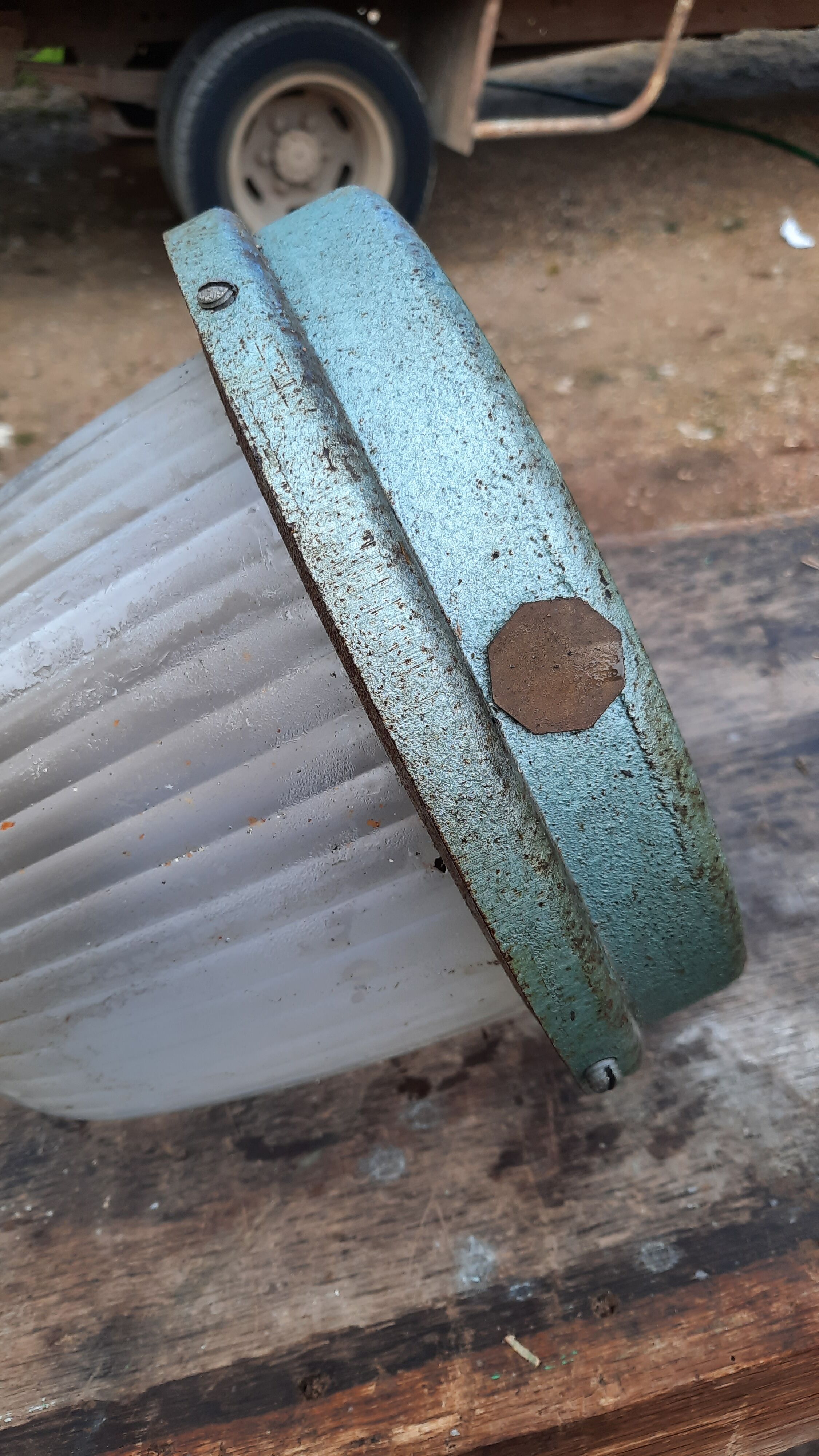 Industrial ceiling lamp