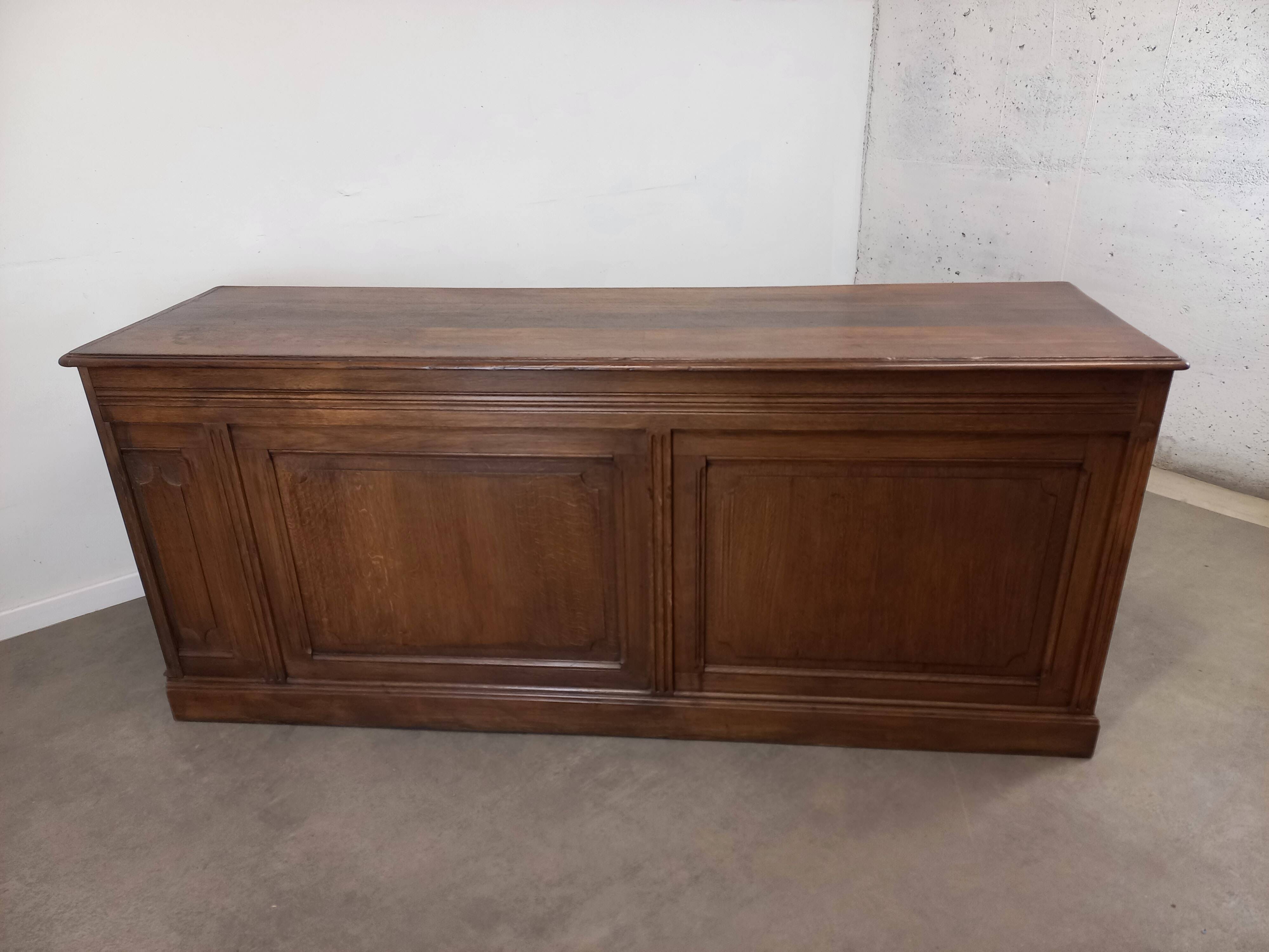 Banque de magasin à tiroirs en chêne